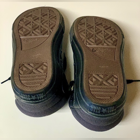 Junior 4 EU 36 Converse Chuck Taylor Blacked Out Leather Mid Height Shoes - Picture 15 of 16